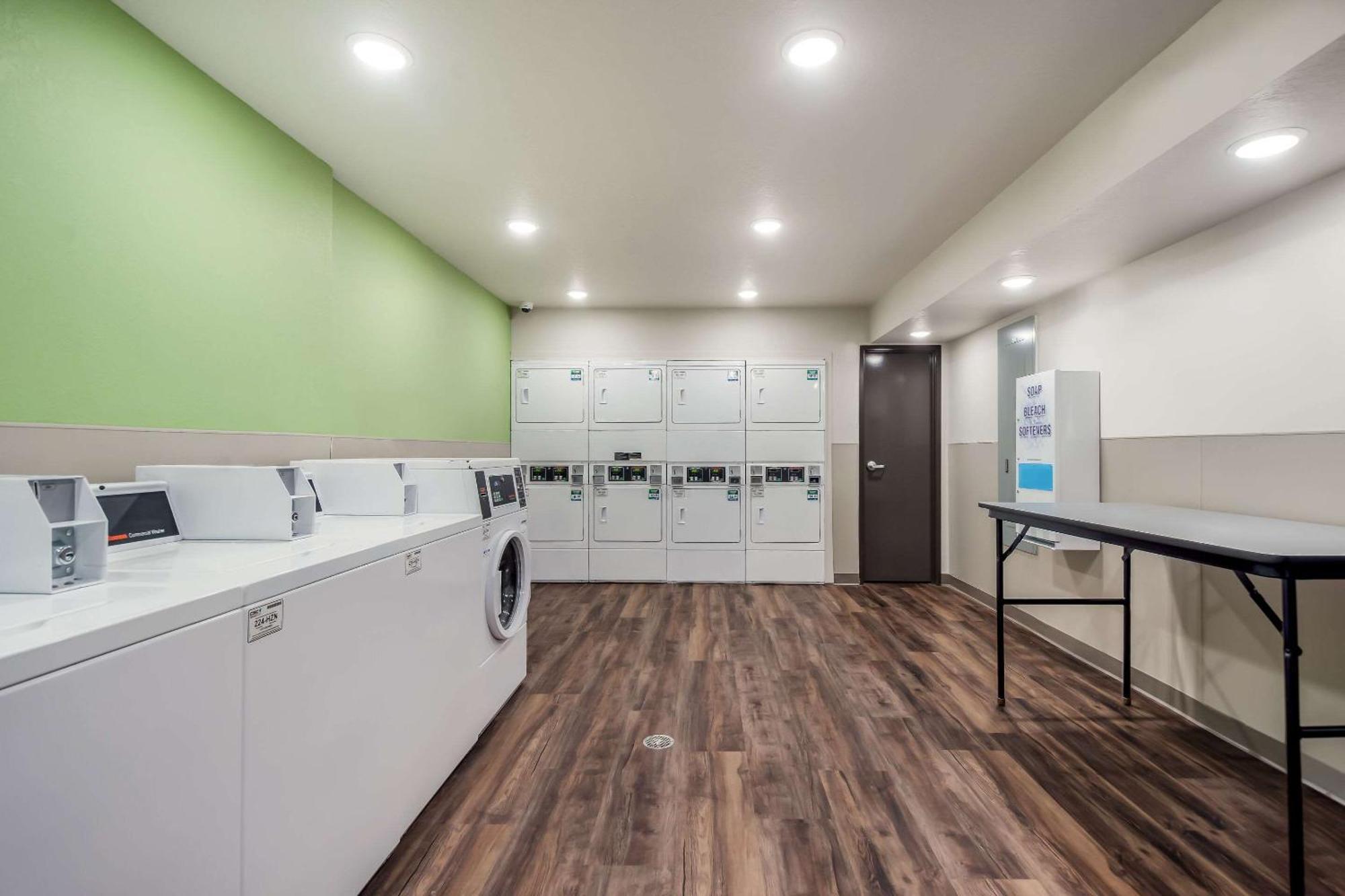 Woodspring Suites Tampa Airport North Veterans Expressway Eksteriør billede